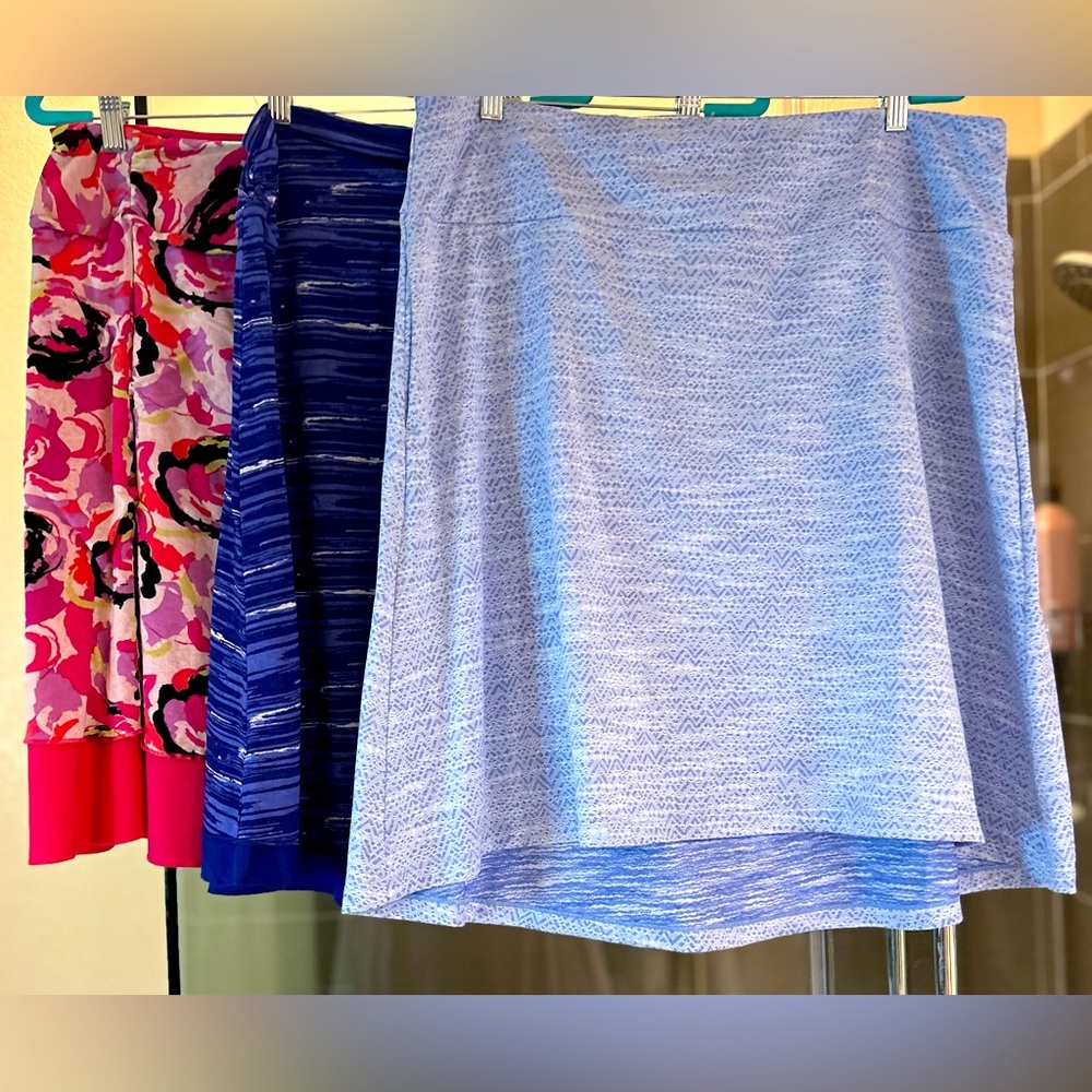 Set of 3 (or is it 5?????) casual skirts! Super comfy and stylish.